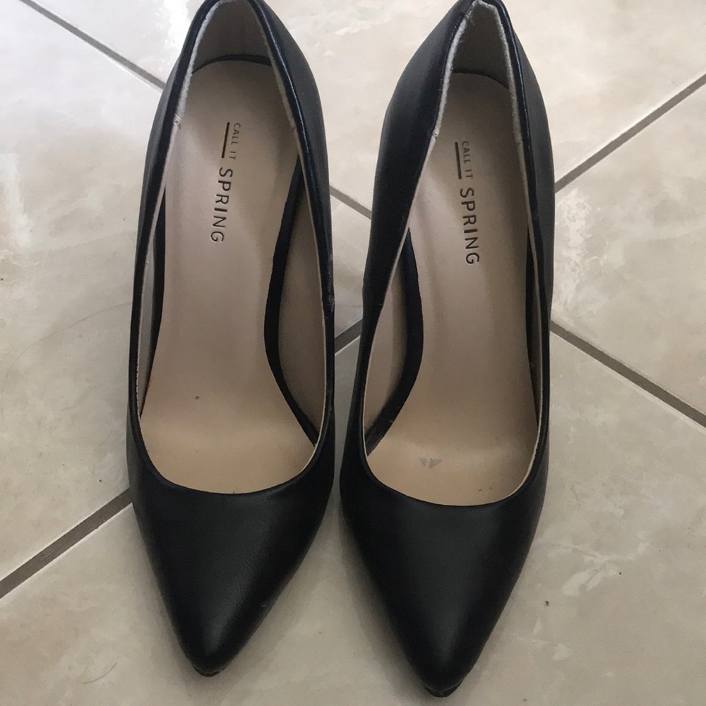 Black Pumps size 5